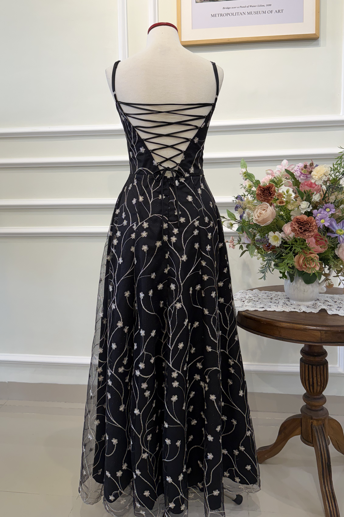 90s Inspired Prom Dress with Scoop Neckline in Black