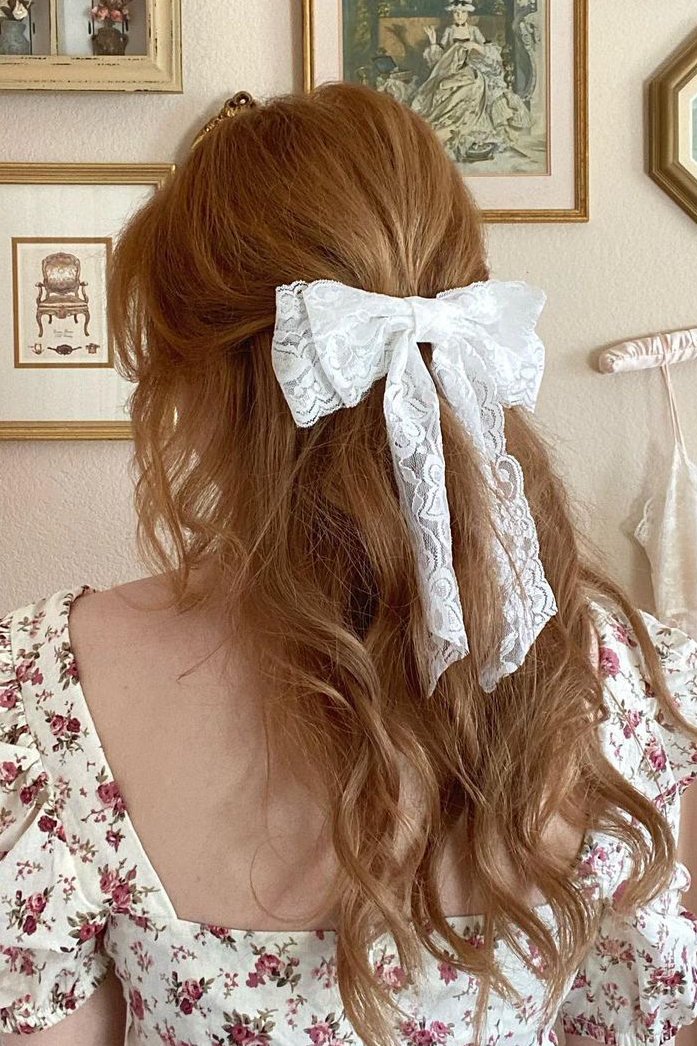 Diana Bow Hair Clip in White Lace Whimsical Lace