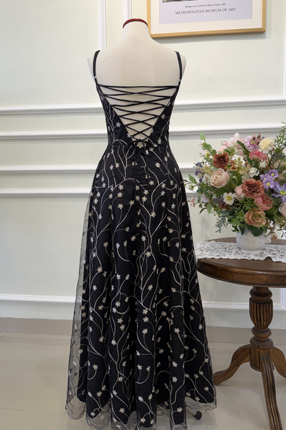 90s Inspired Prom Dress with Scoop Neckline in Black