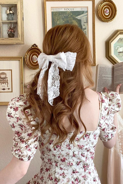 Diana Bow Hair Clip in White Lace